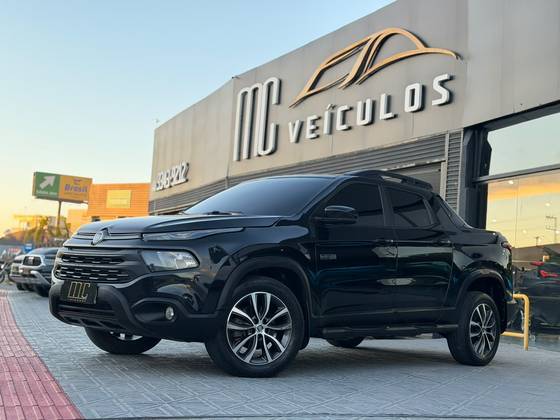 FIAT TORO 2.0 16V TURBO DIESEL ULTRA 4WD AT9 FIAT TORO 2.0 16V TURBO DIESEL ULTRA 4WD AT9